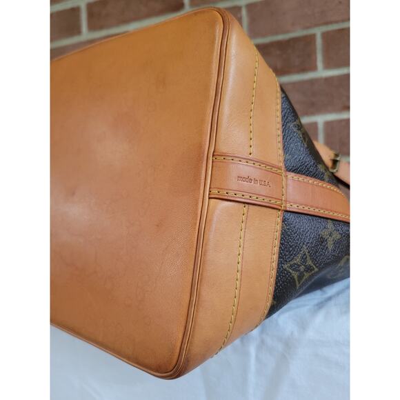 Louis Vuitton Monogram Noe GM Drawstring Bucket Bag - Picture 9 of 16